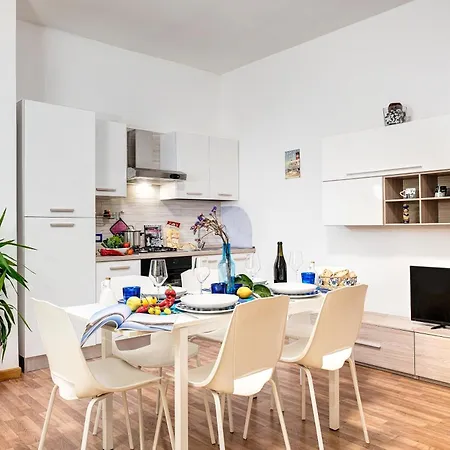 Gocce - Joes Flat 1 Modern